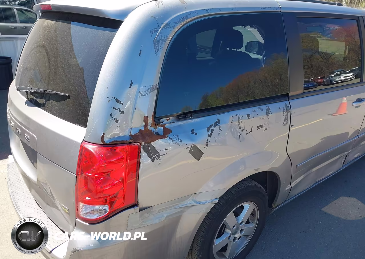 2013 Dodge Grand Caravan Sxt VIN:2C4RDGCG3DR627008 - 14