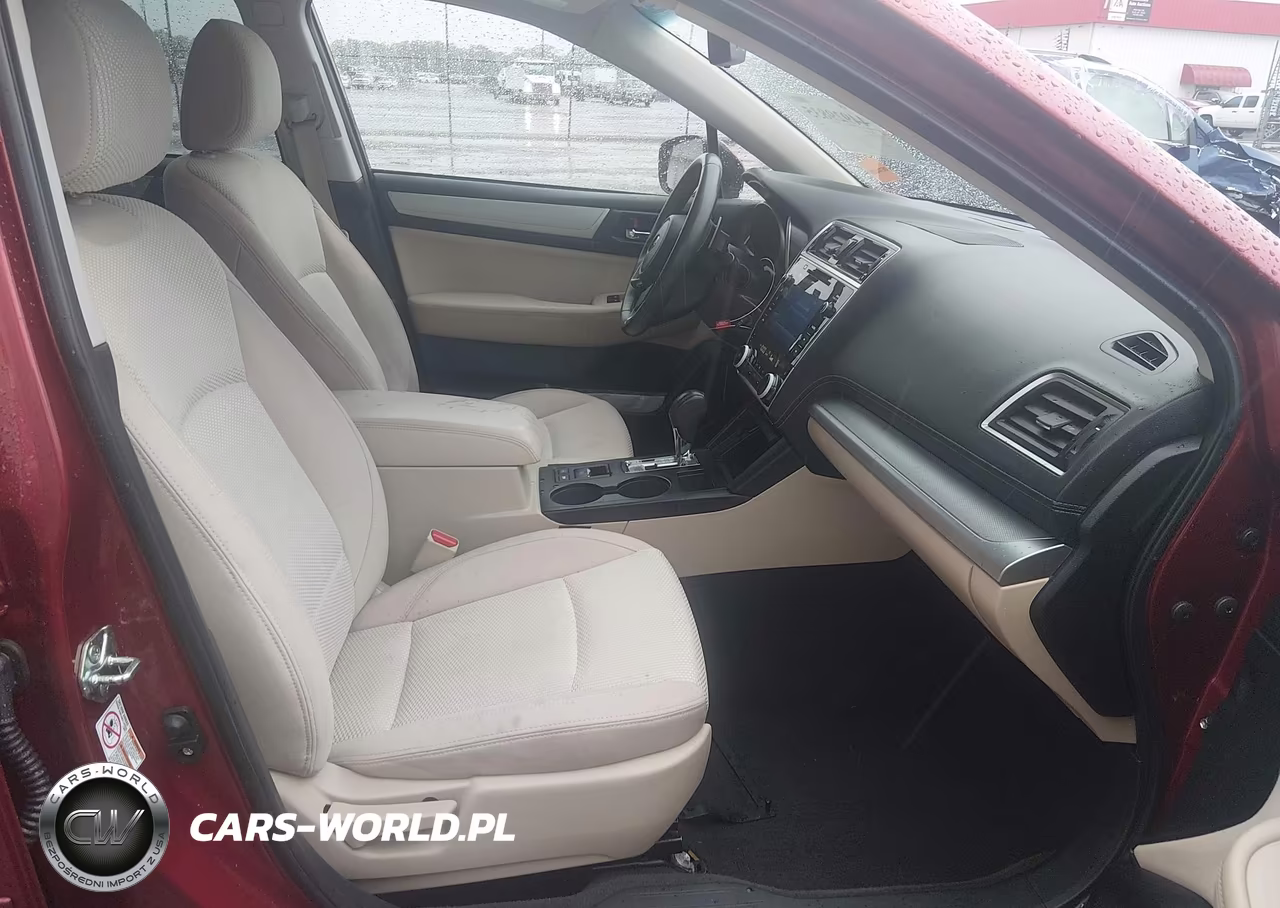 2018 Subaru Outback 2.5I Premium VIN:4S4BSACC5J3356423 - 5