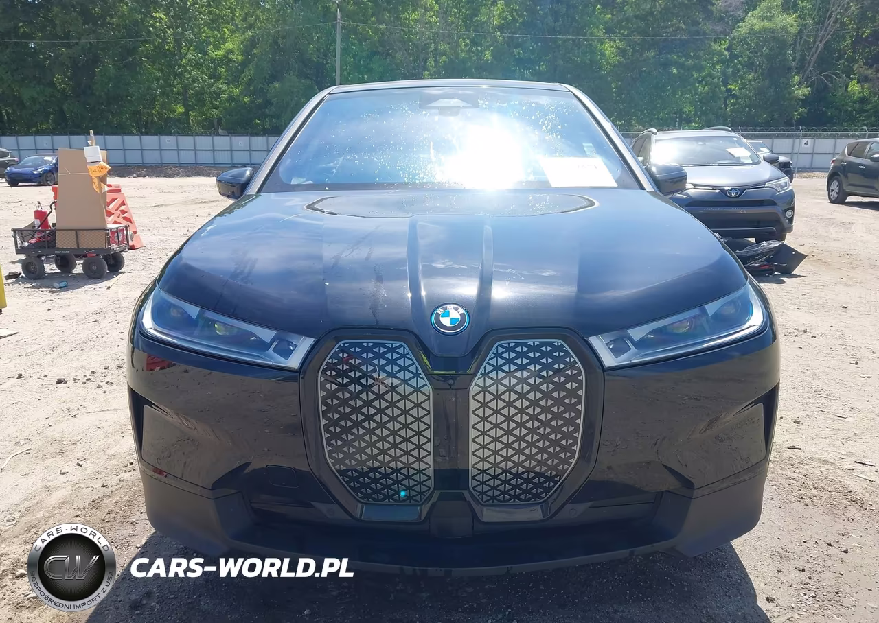 2024 BMW Ix xDrive50 VIN:WB523CF03RCP30422 - 13