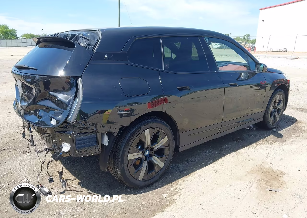 2024 BMW Ix xDrive50 VIN:WB523CF03RCP30422 - 4