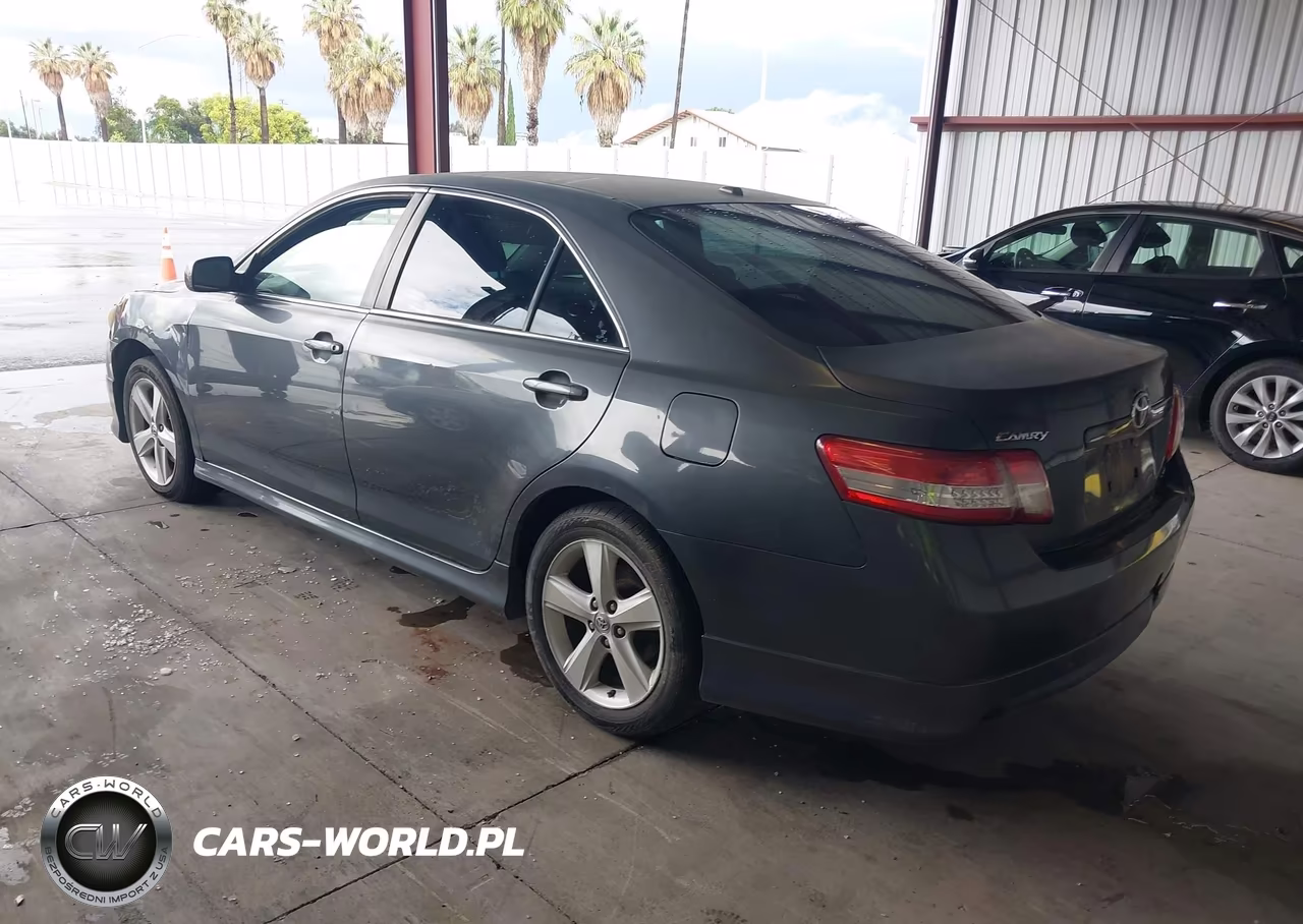 2010 Toyota Camry Se VIN:4T1BF3EK0AU081915 - 3