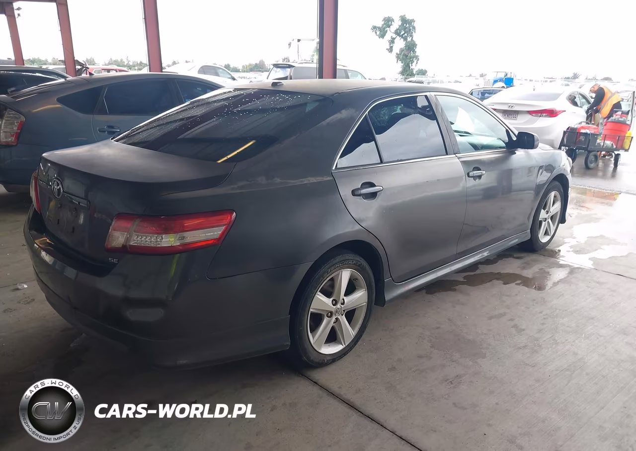 2010 Toyota Camry Se VIN:4T1BF3EK0AU081915 - 4