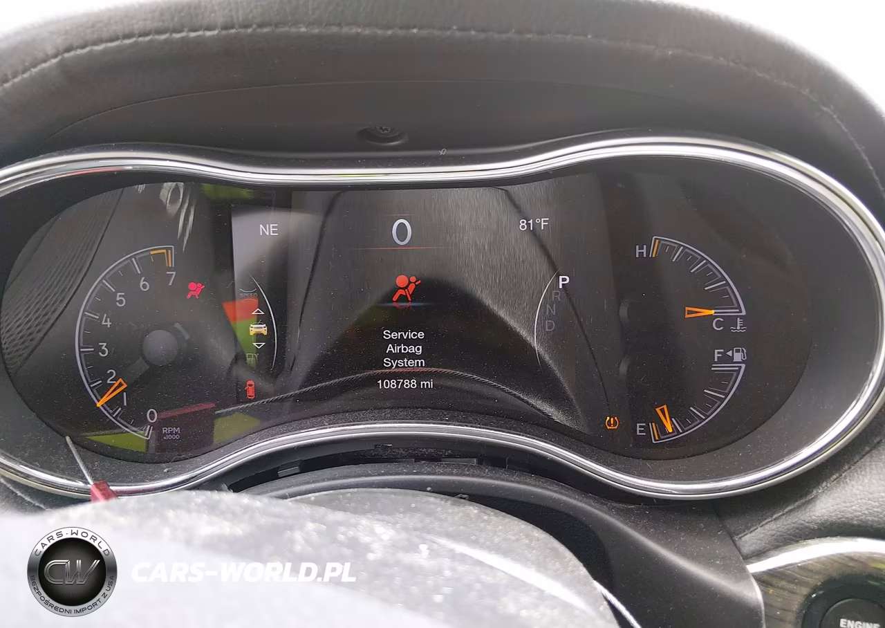 2018 Jeep Grand Cherokee Overland 4X2 VIN:1C4RJECG8JC149606 - 7
