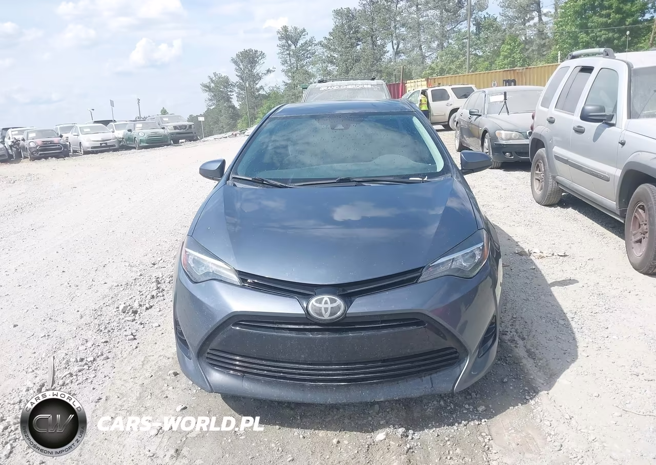 2017 Toyota Corolla Le VIN:5YFBURHE1HP600397 - 12