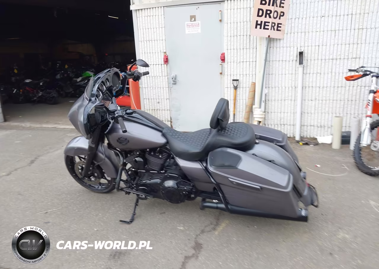 2016 Harley-Davidson Flhxs Street Glide Special VIN:1HD1KRM16GB617728 - 13