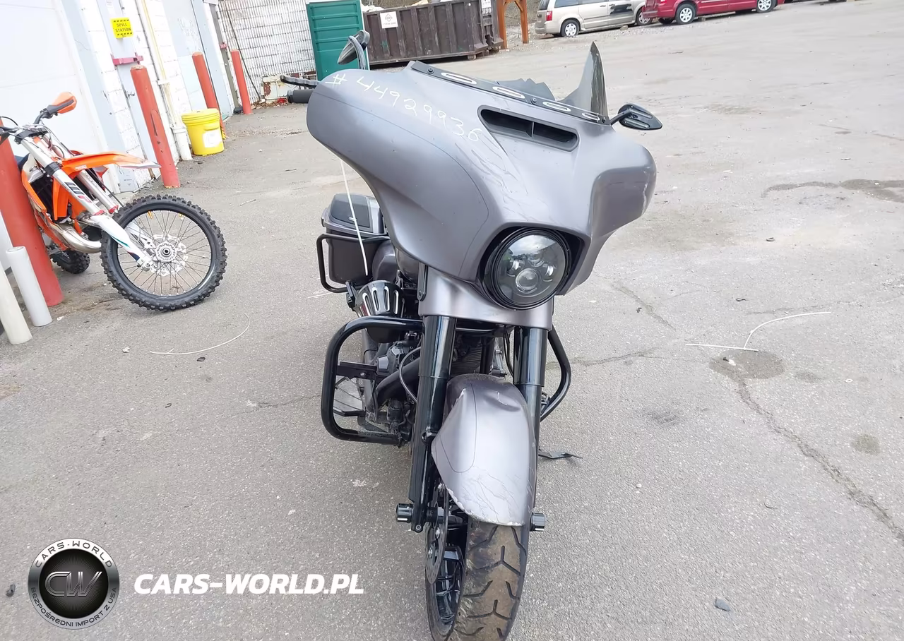 2016 Harley-Davidson Flhxs Street Glide Special VIN:1HD1KRM16GB617728 - 5