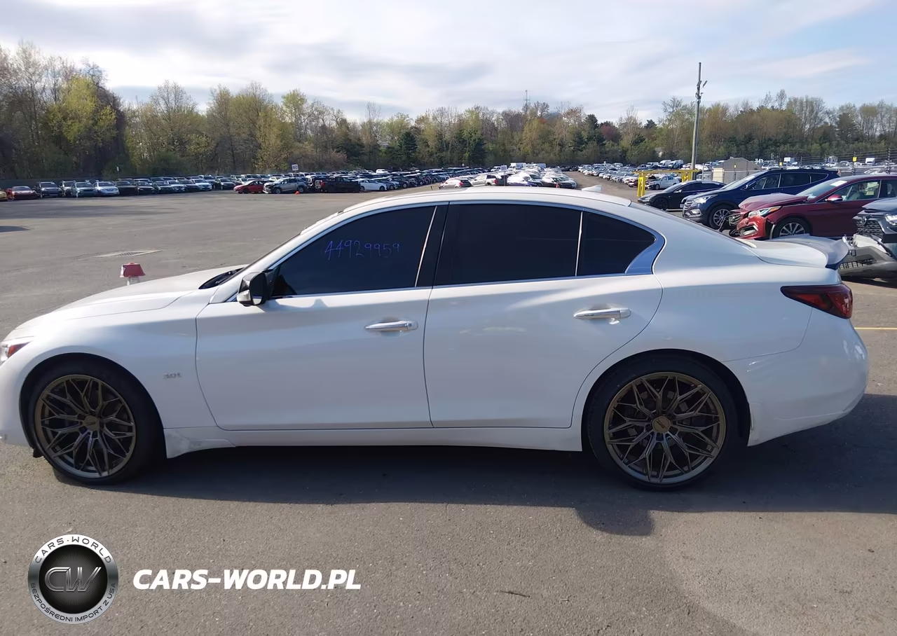2019 Infiniti Q50 3.0T Luxe VIN:JN1EV7AR1KM552487 - 14