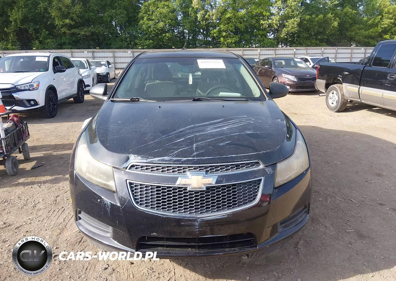 2012 Chevrolet Cruze Ls VIN:1G1PD5SH9C7136666 - 12