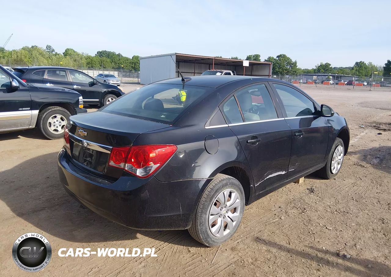 2012 Chevrolet Cruze Ls VIN:1G1PD5SH9C7136666 - 4