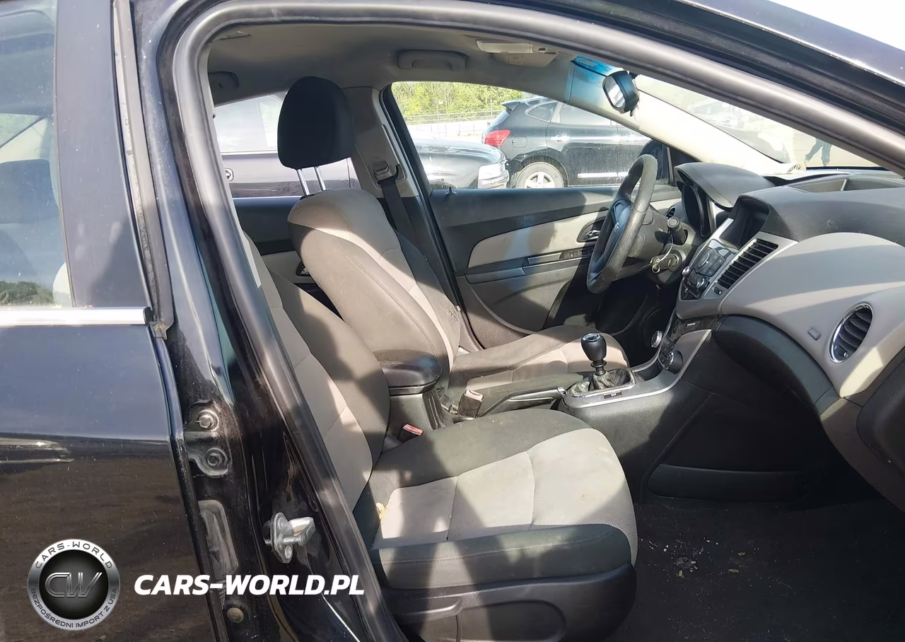 2012 Chevrolet Cruze Ls VIN:1G1PD5SH9C7136666 - 5