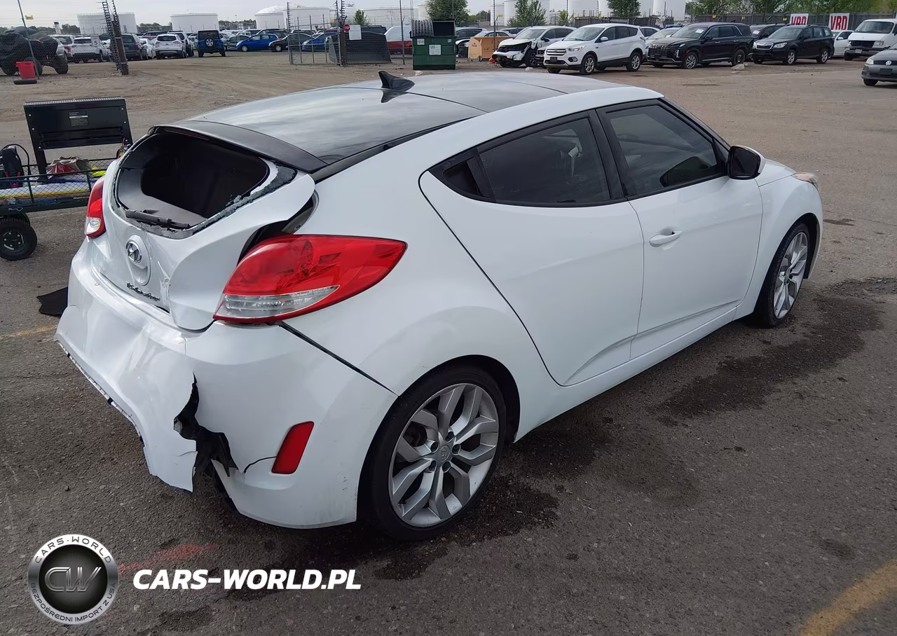 2012 Hyundai Veloster Base W-Red-Black VIN:KMHTC6AD5CU071731 - 4