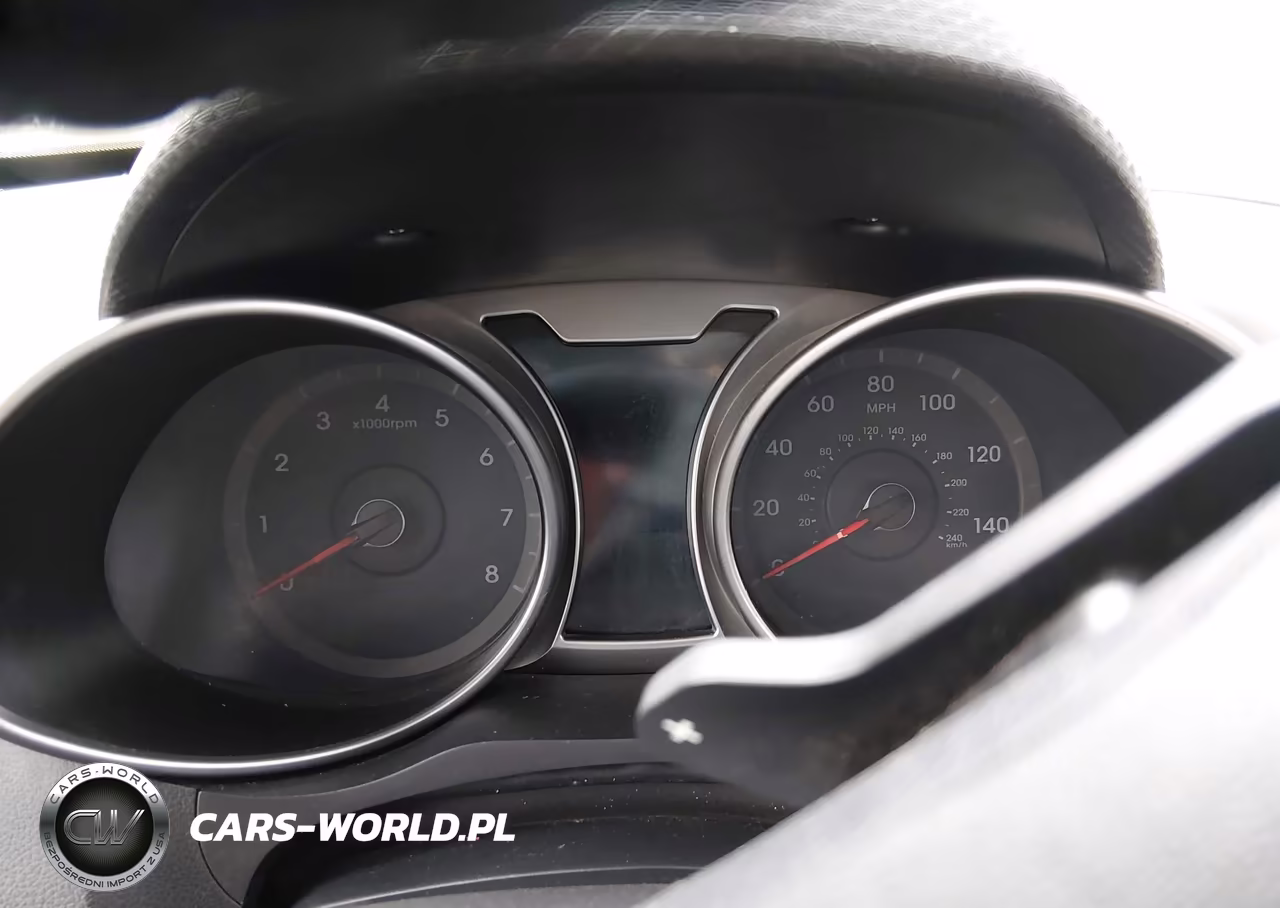 2012 Hyundai Veloster Base W-Red-Black VIN:KMHTC6AD5CU071731 - 7