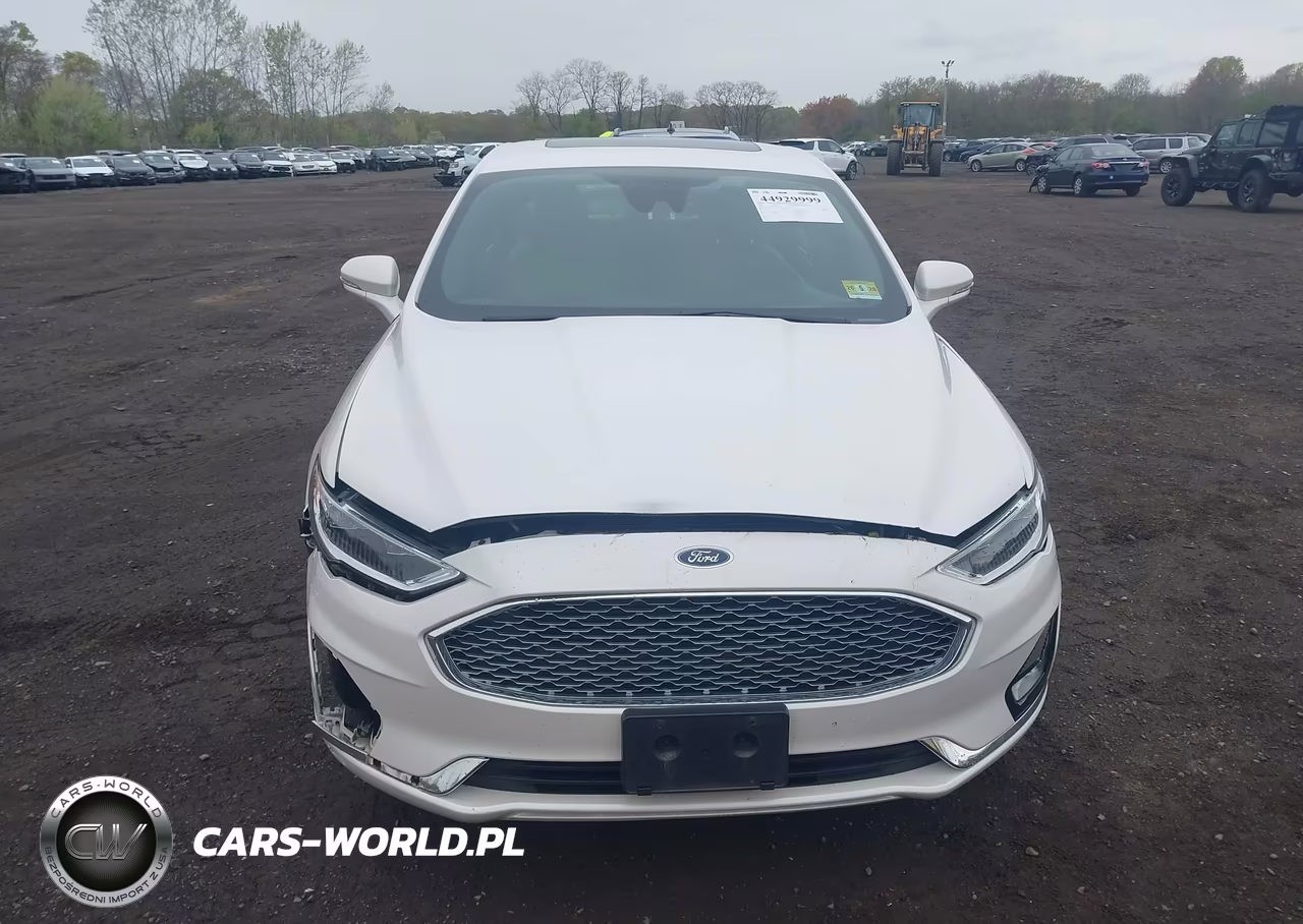 2019 Ford Fusion Hybrid Titanium VIN:3FA6P0RU9KR212786 - 12