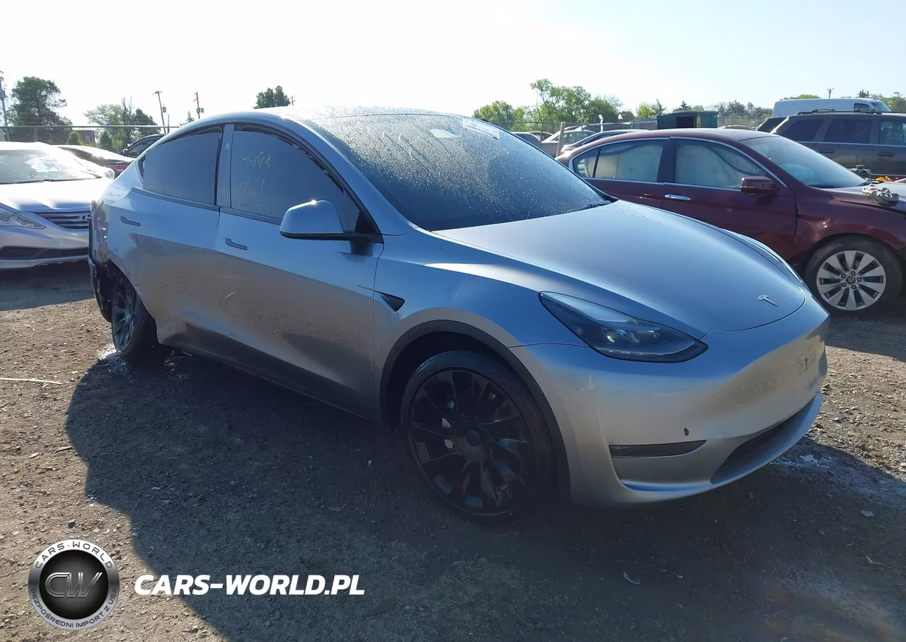 2024 Tesla Model Y Long Range Dual Motor All-Wheel Drive – zdjęcie 1 z 17