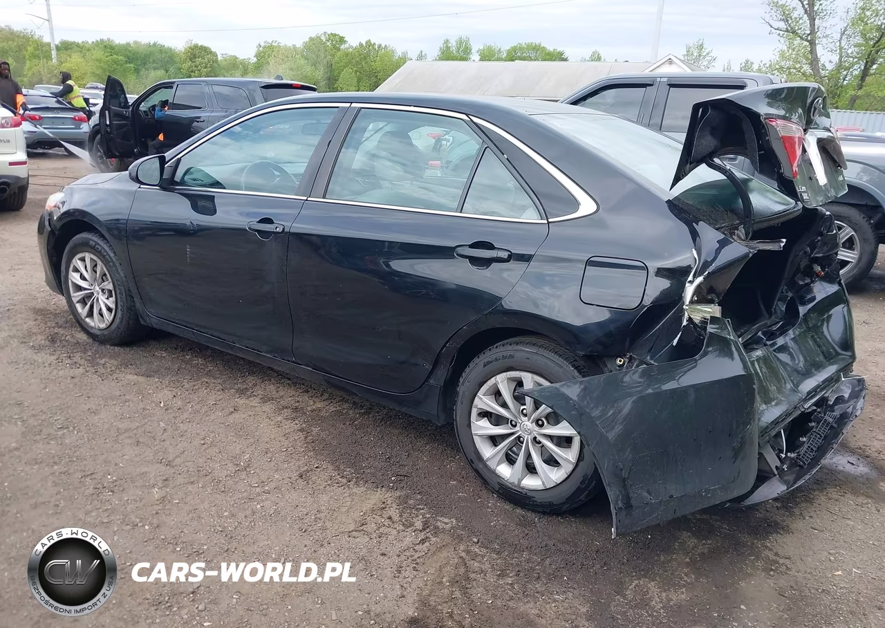 2017 Toyota Camry Le VIN:4T1BF1FKXHU779591 - 3