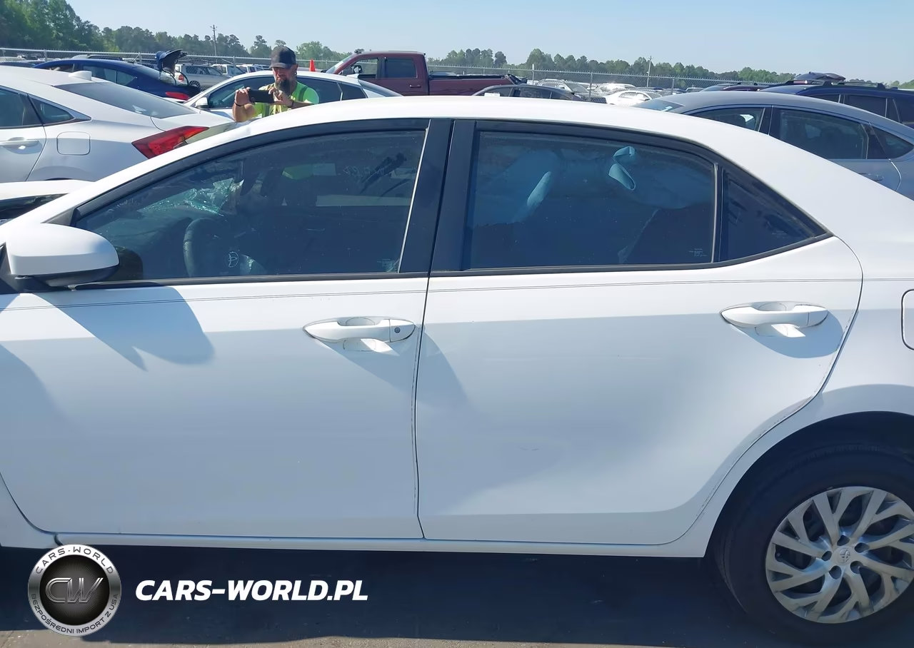2019 Toyota Corolla Le VIN:2T1BURHEXKC189444 - 15