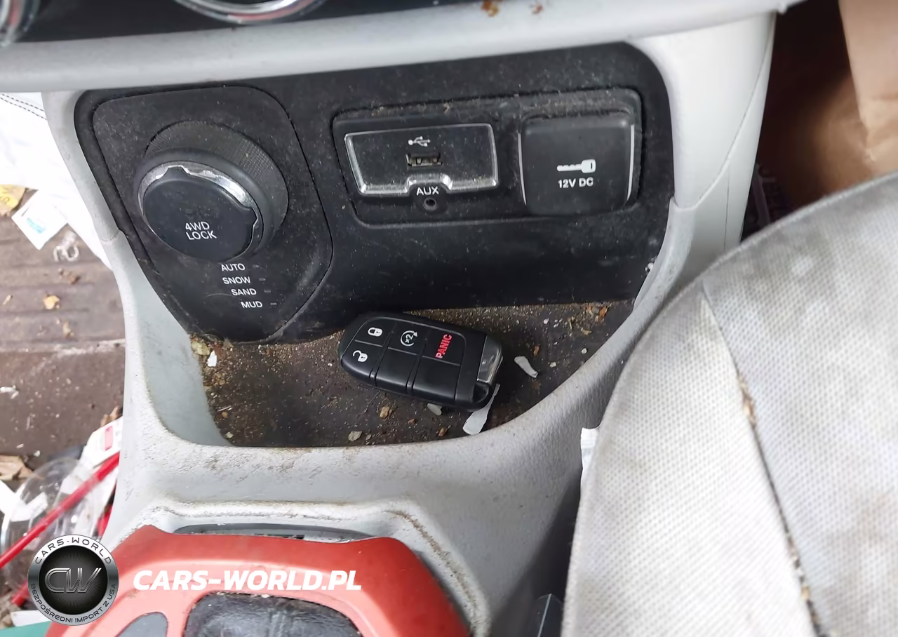 2015 Jeep Renegade Latitude VIN:ZACCJBBT5FPC10867 - 11