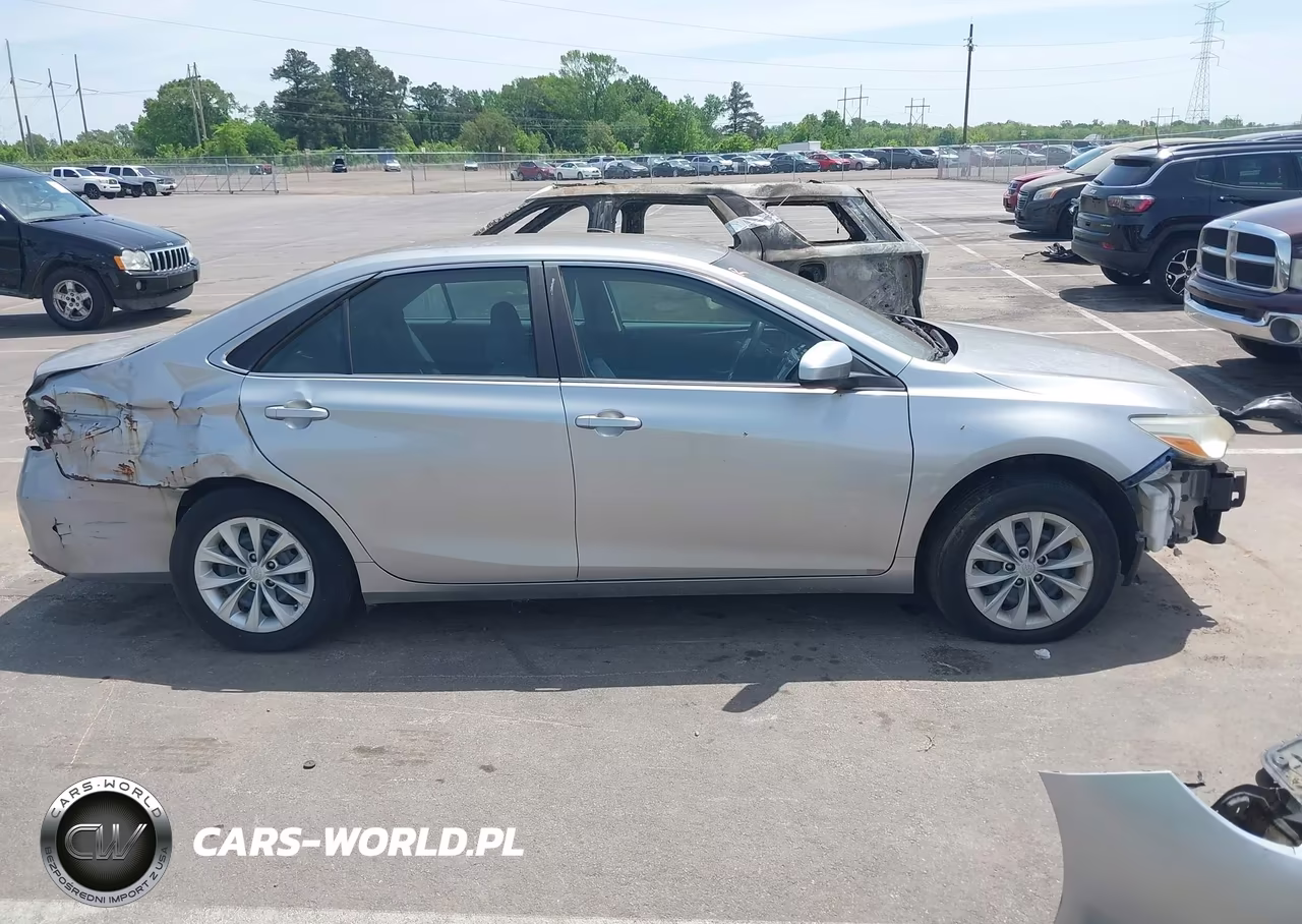 2016 Toyota Camry Le VIN:4T1BF1FK6GU142745 - 13