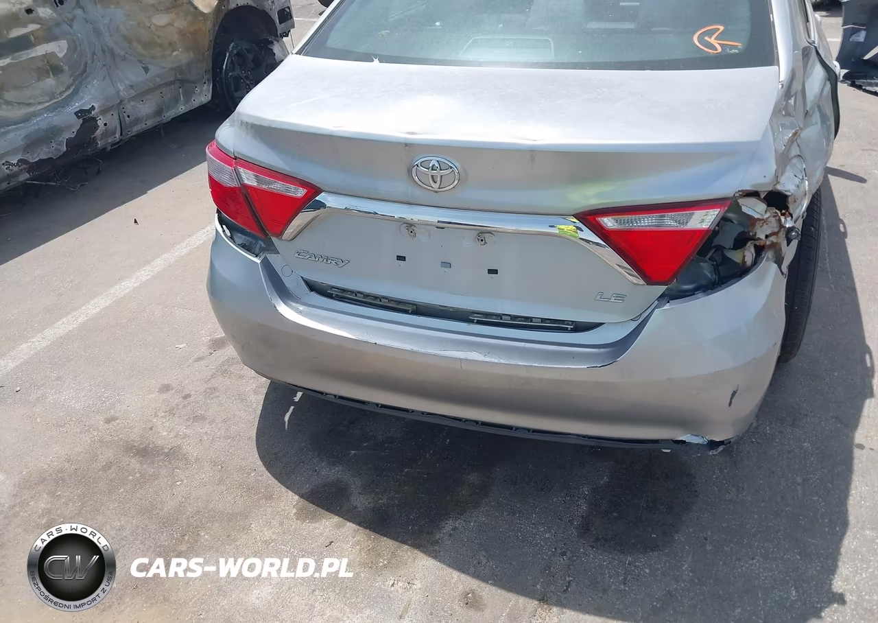 2016 Toyota Camry Le VIN:4T1BF1FK6GU142745 - 18
