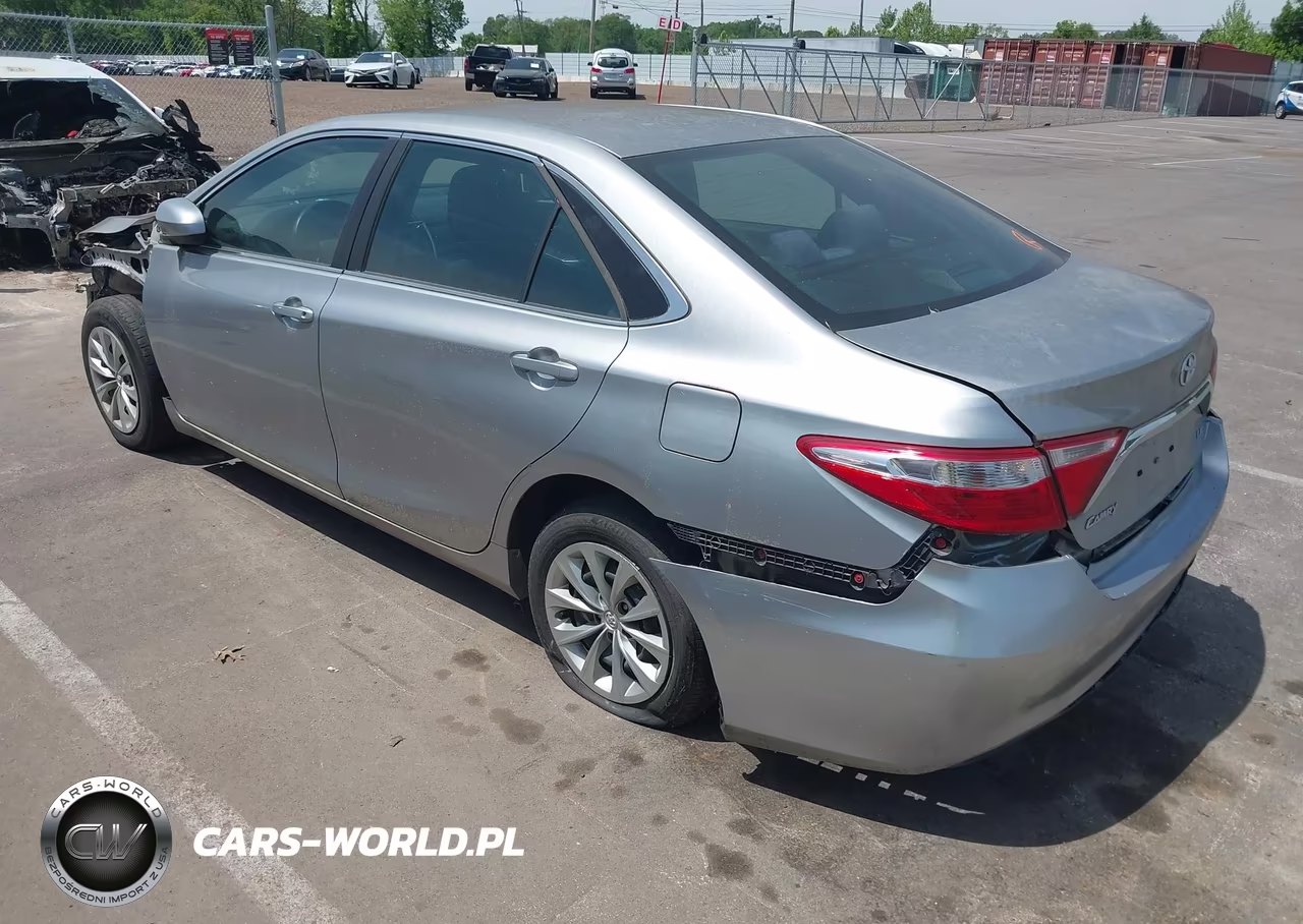 2016 Toyota Camry Le VIN:4T1BF1FK6GU142745 - 3