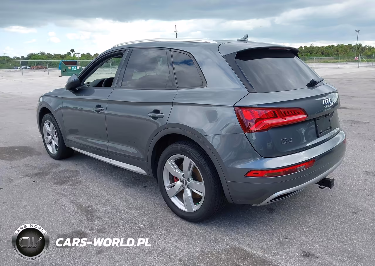 2018 Audi Q5 2.0T Premium-2.0T Tech Premium VIN:WA1ANAFY6J2012744 - 3