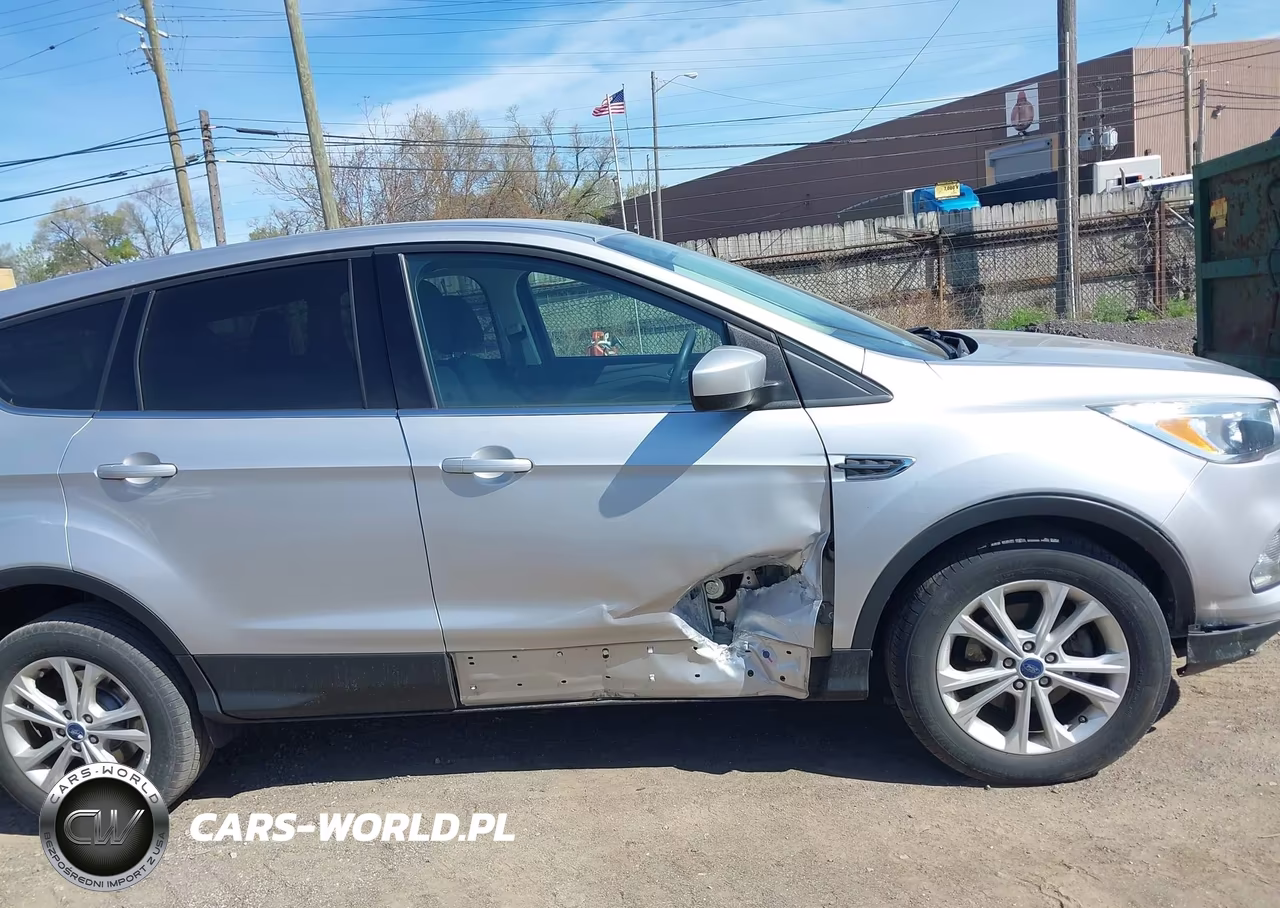 2017 Ford Escape Se VIN:1FMCU0GD0HUD17884 - 13