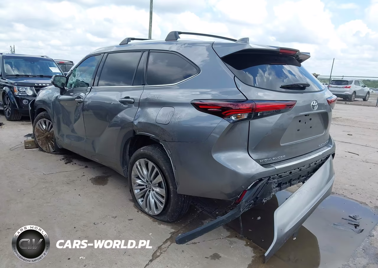 2026 Toyota Highlander Platinum VIN:5TDKDRBH7TS599159 - 3