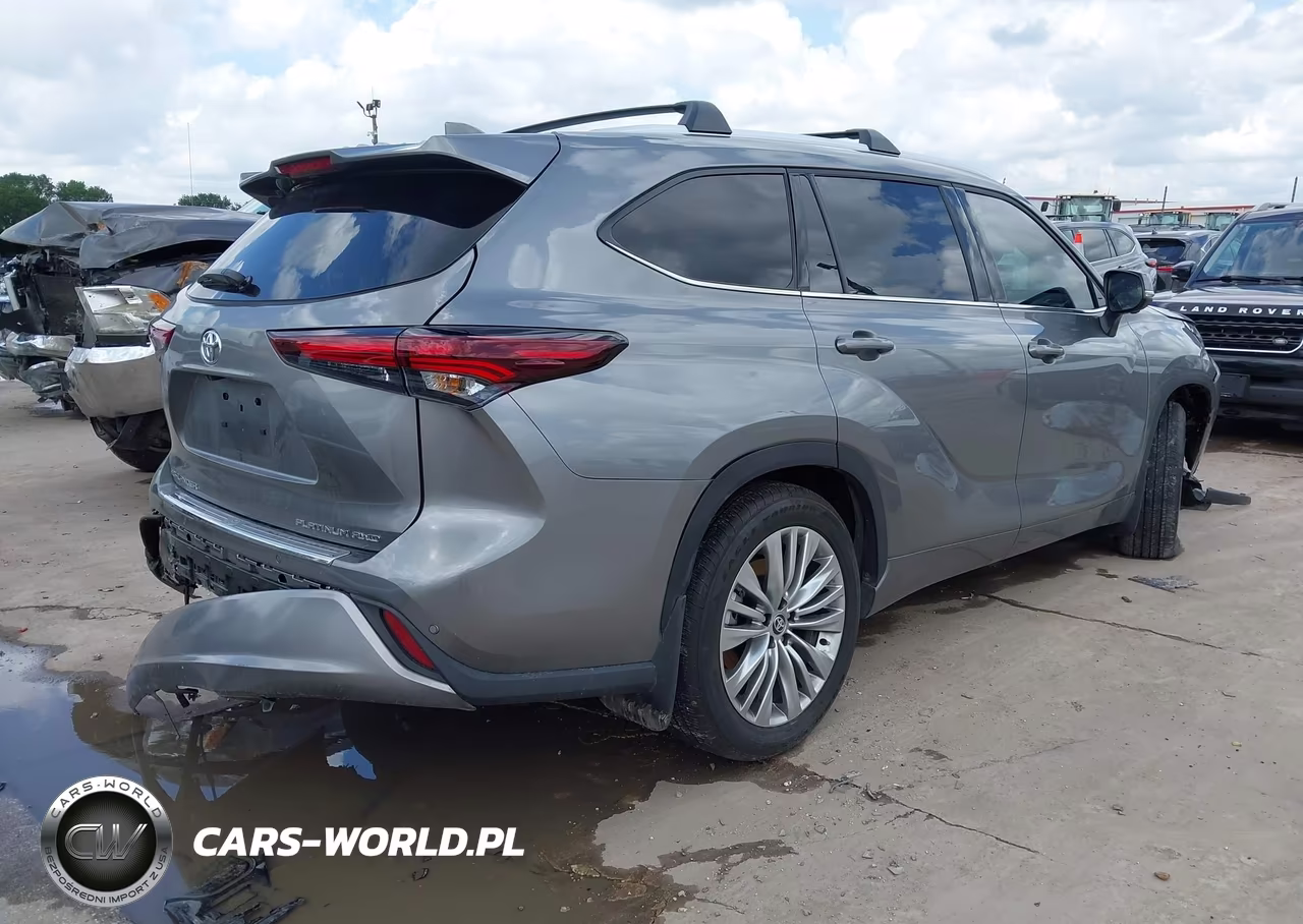 2026 Toyota Highlander Platinum VIN:5TDKDRBH7TS599159 - 4