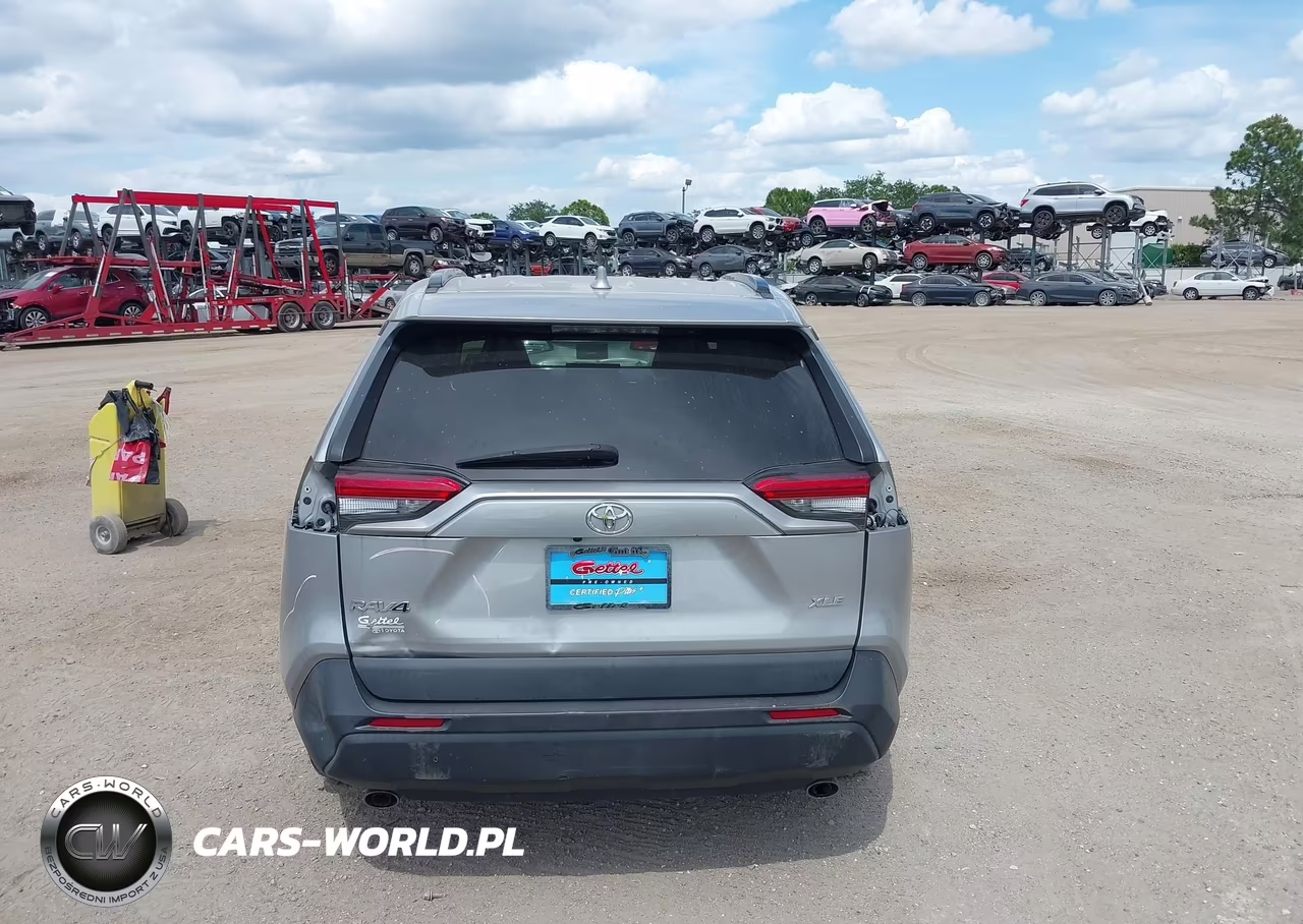 2021 Toyota Rav4 Xle VIN:2T3W1RFVXMW169409 - 17