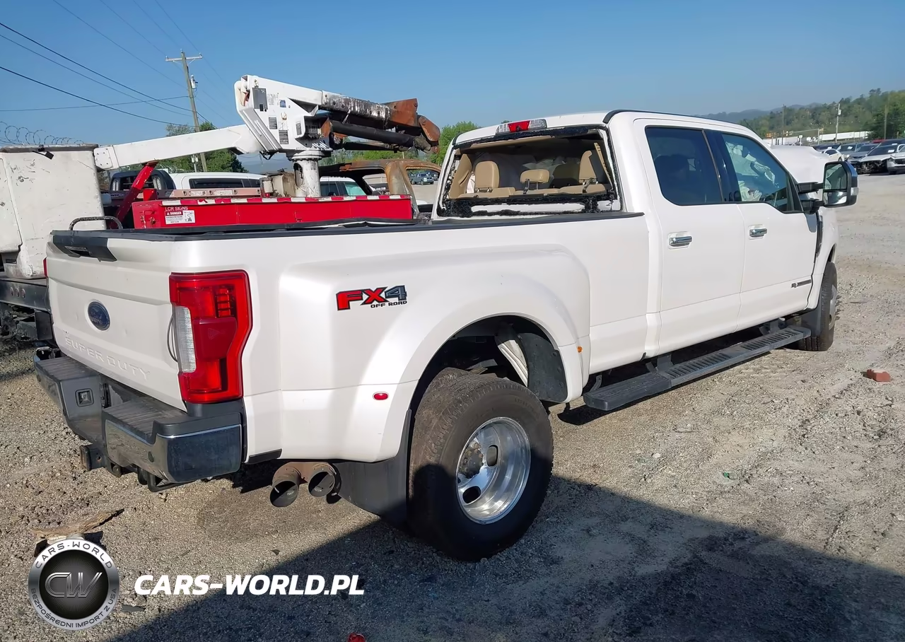 2018 Ford F-350 Lariat VIN:1FT8W3DTXJEC52124 - 4