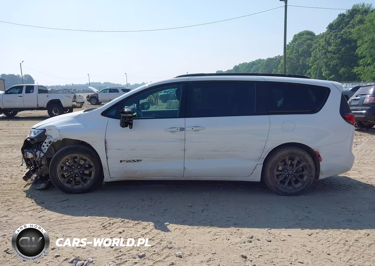 2025 Chrysler Pacifica Select VIN:2C4RC1BG0SR604848 - 14