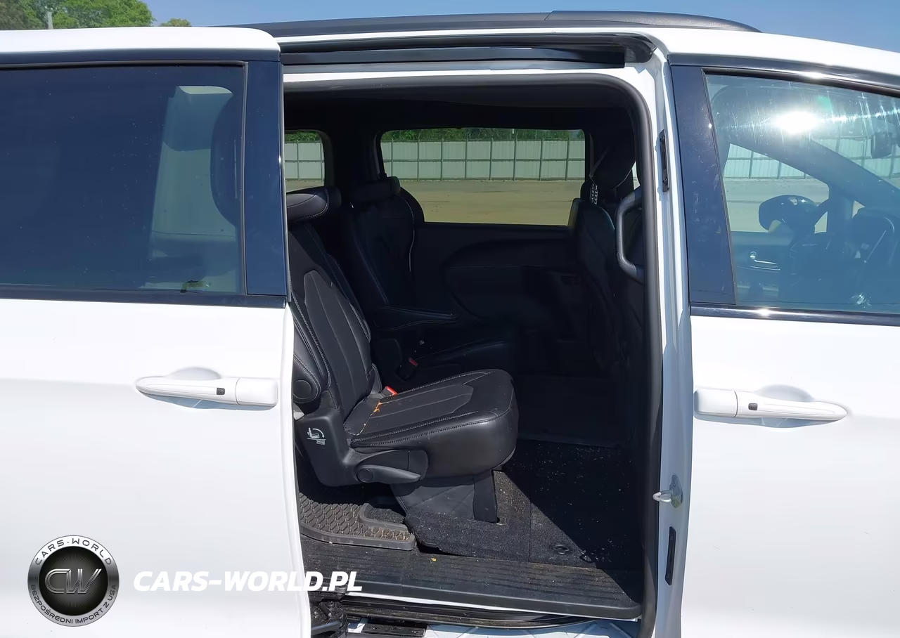2025 Chrysler Pacifica Select VIN:2C4RC1BG0SR604848 - 8