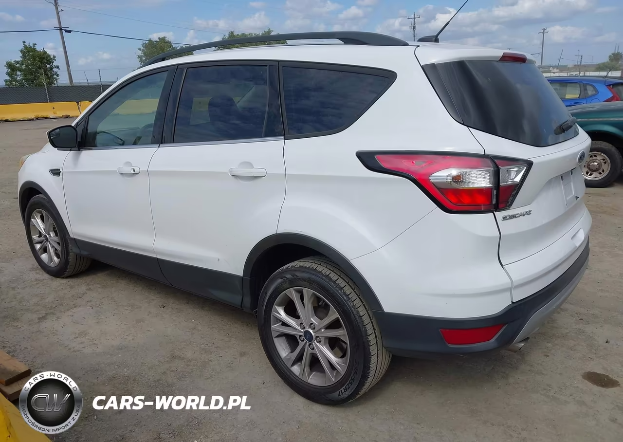 2018 Ford Escape Se VIN:1FMCU0GD3JUB28796 - 3
