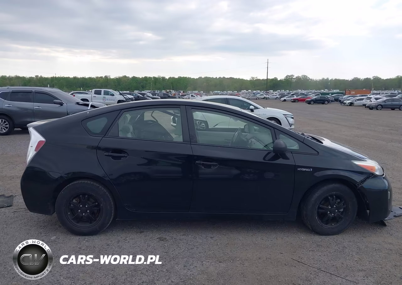 2012 Toyota Prius Two VIN:JTDKN3DU3C5485332 - 13