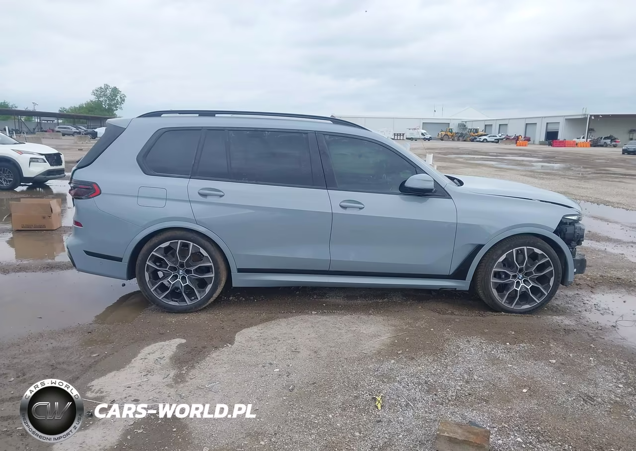 2026 BMW X7 xDrive40I VIN:5UX23EM06T9277757 - 14