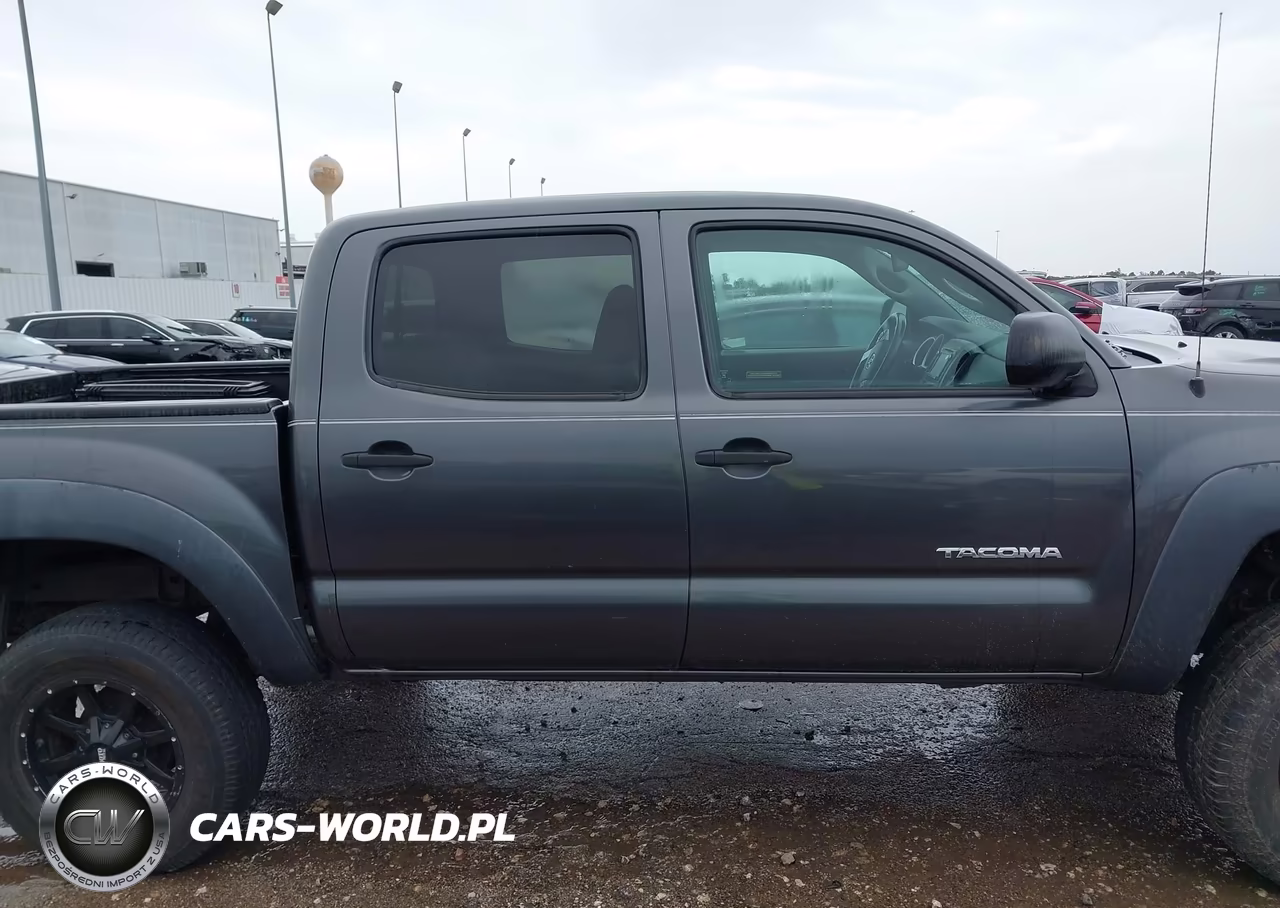 2014 Toyota Tacoma Base V6 VIN:3TMLU4EN3EM156180 - 13