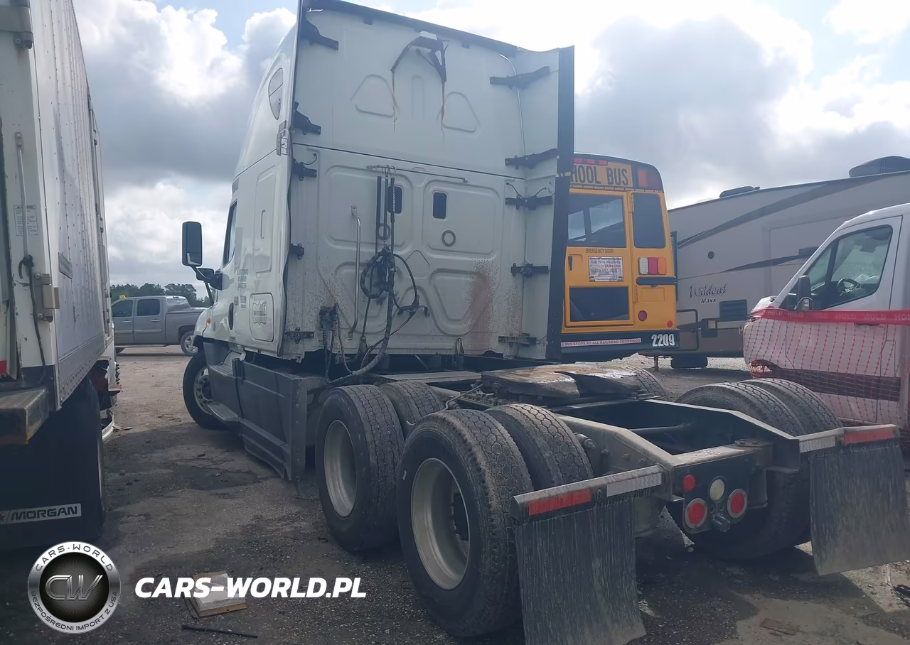 2016 Freightliner Cascadia 125 VIN:3AKJGLD51GSGU7359 - 3