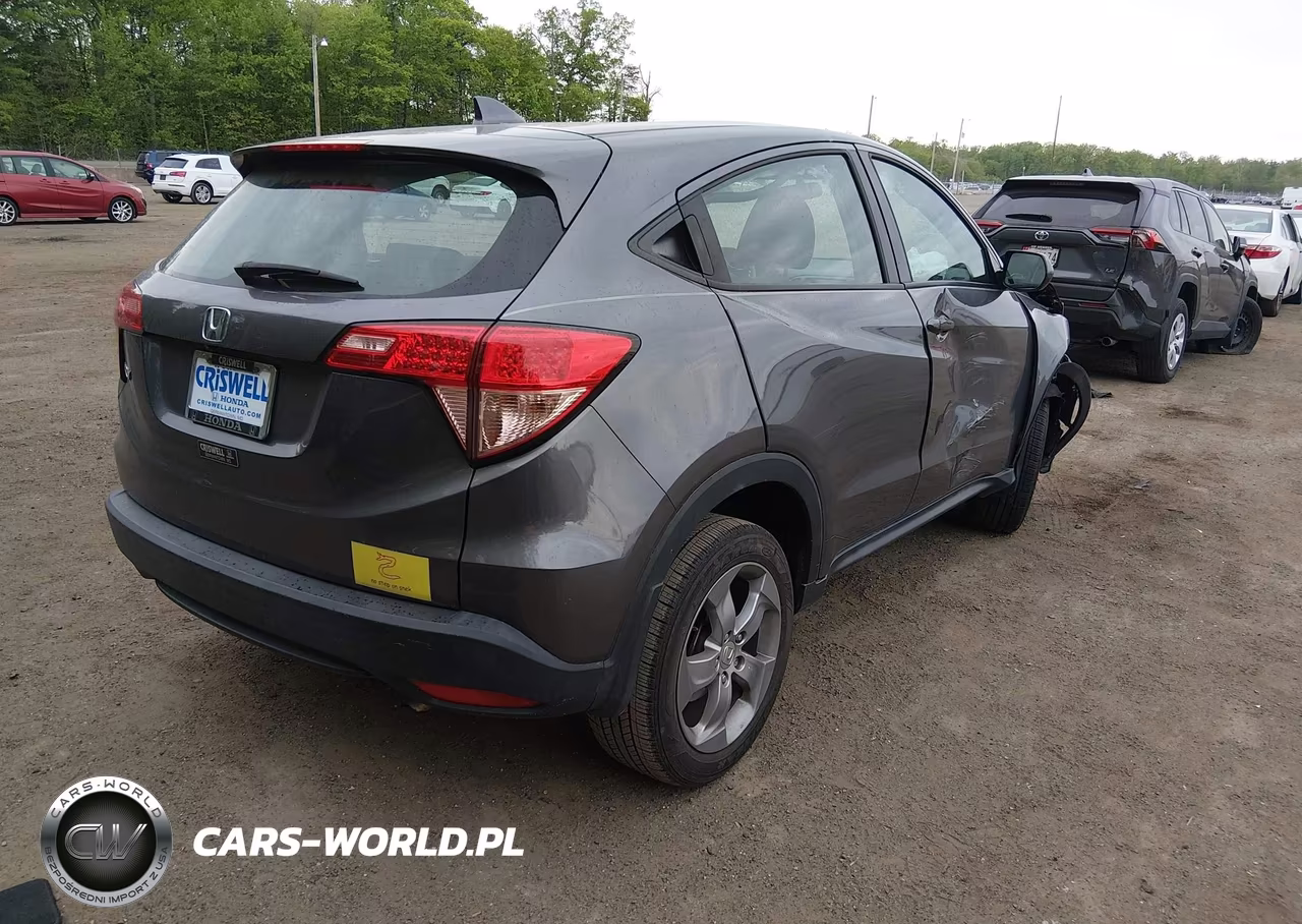 2018 Honda Hr-V Lx VIN:3CZRU5H39JM711390 - 4