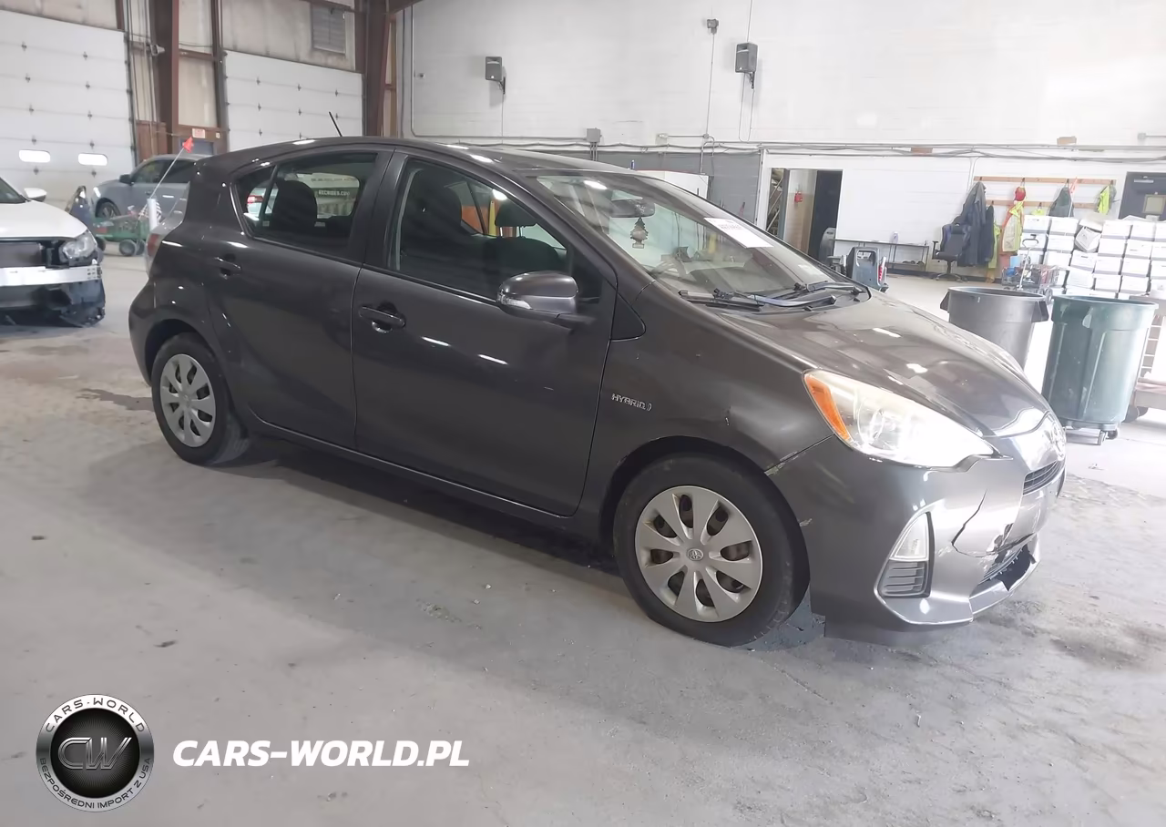 2013 Toyota Prius C Two