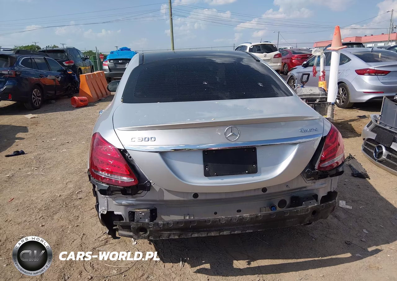 2017 Mercedes-Benz C 300 4Matic VIN:55SWF4KB5HU211561 - 17