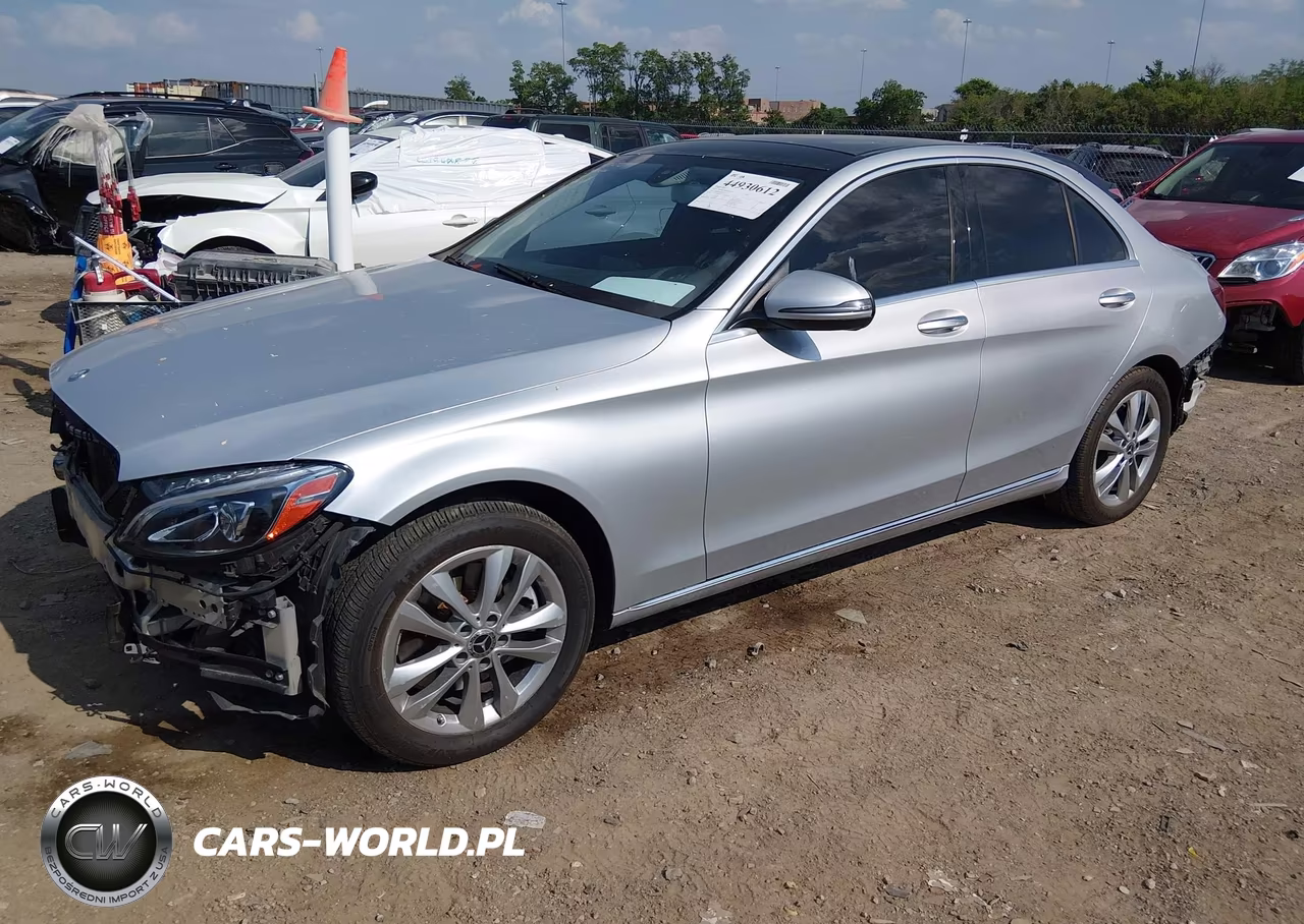 2017 Mercedes-Benz C 300 4Matic VIN:55SWF4KB5HU211561 - 2