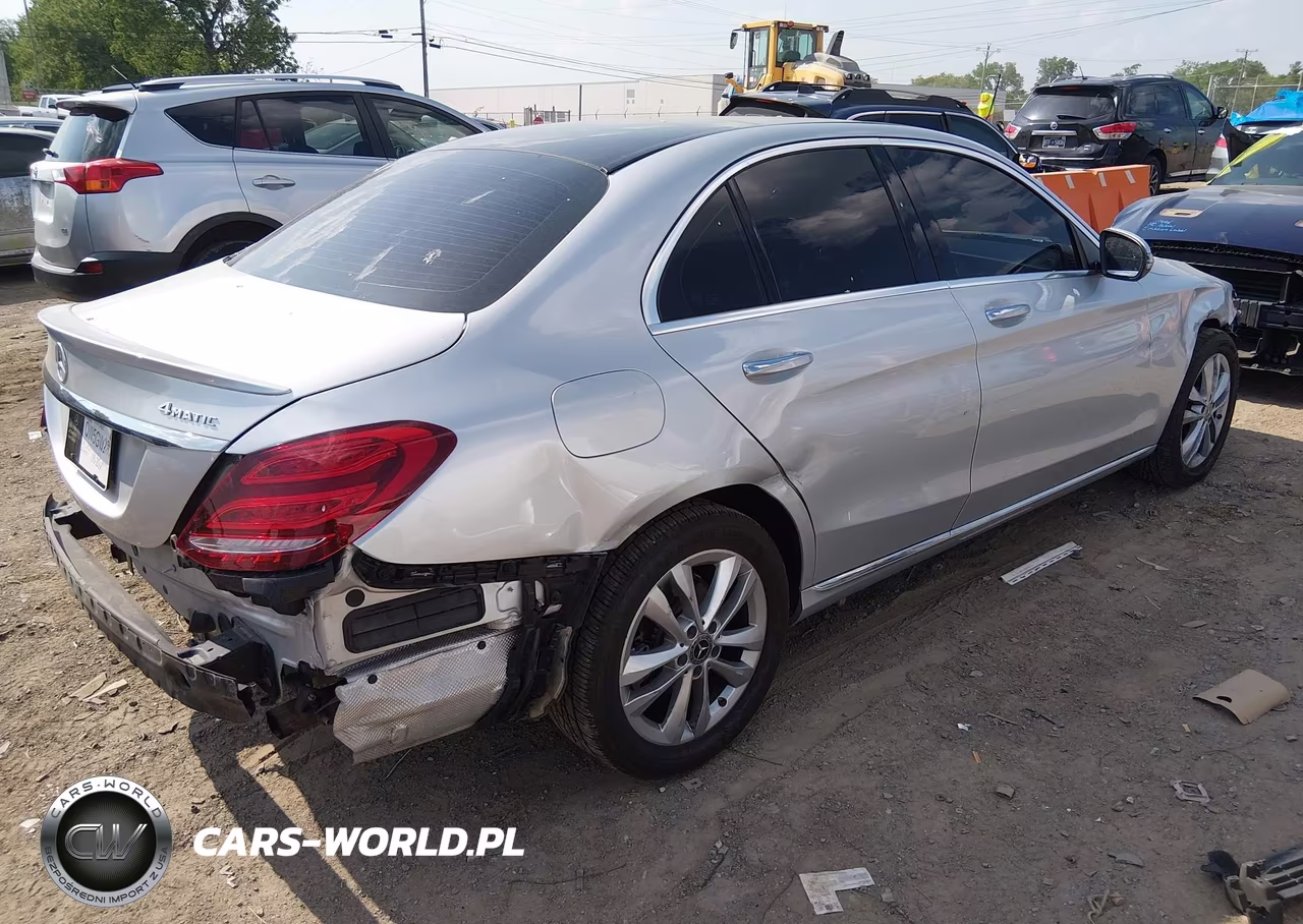 2017 Mercedes-Benz C 300 4Matic VIN:55SWF4KB5HU211561 - 4