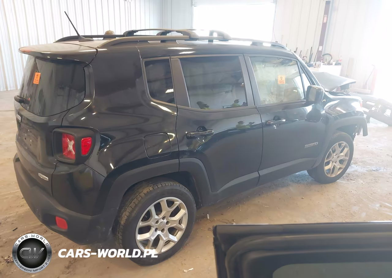 2015 Jeep Renegade Latitude VIN:ZACCJBBTXFPB89952 - 4