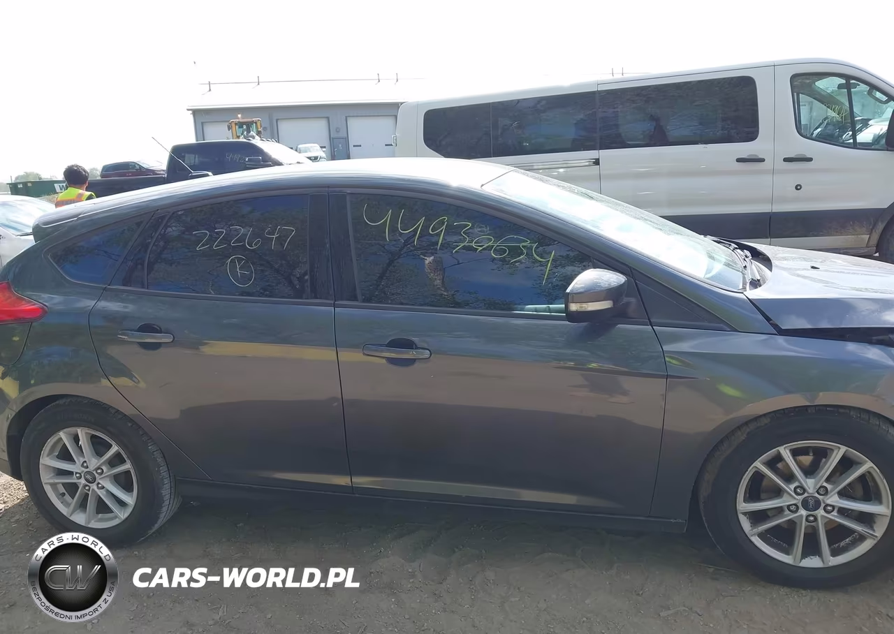 2017 Ford Focus Se VIN:1FADP3K20HL222647 - 13