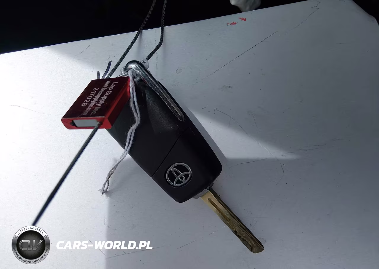 2021 Toyota Corolla Le VIN:5YFEPMAE2MP232548 - 11