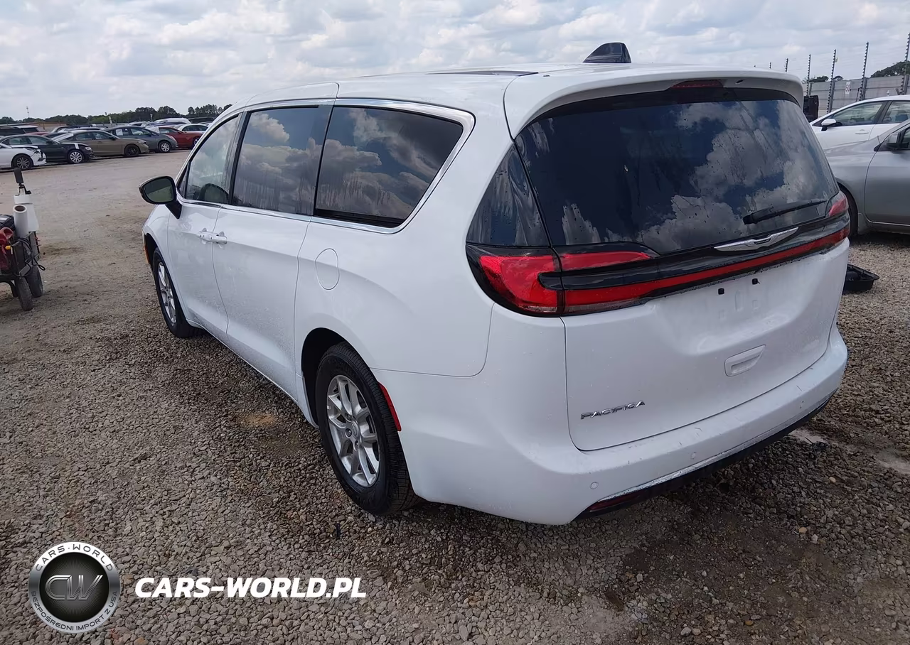 2025 Chrysler Pacifica Select VIN:2C4RC1BG7SR597767 - 3