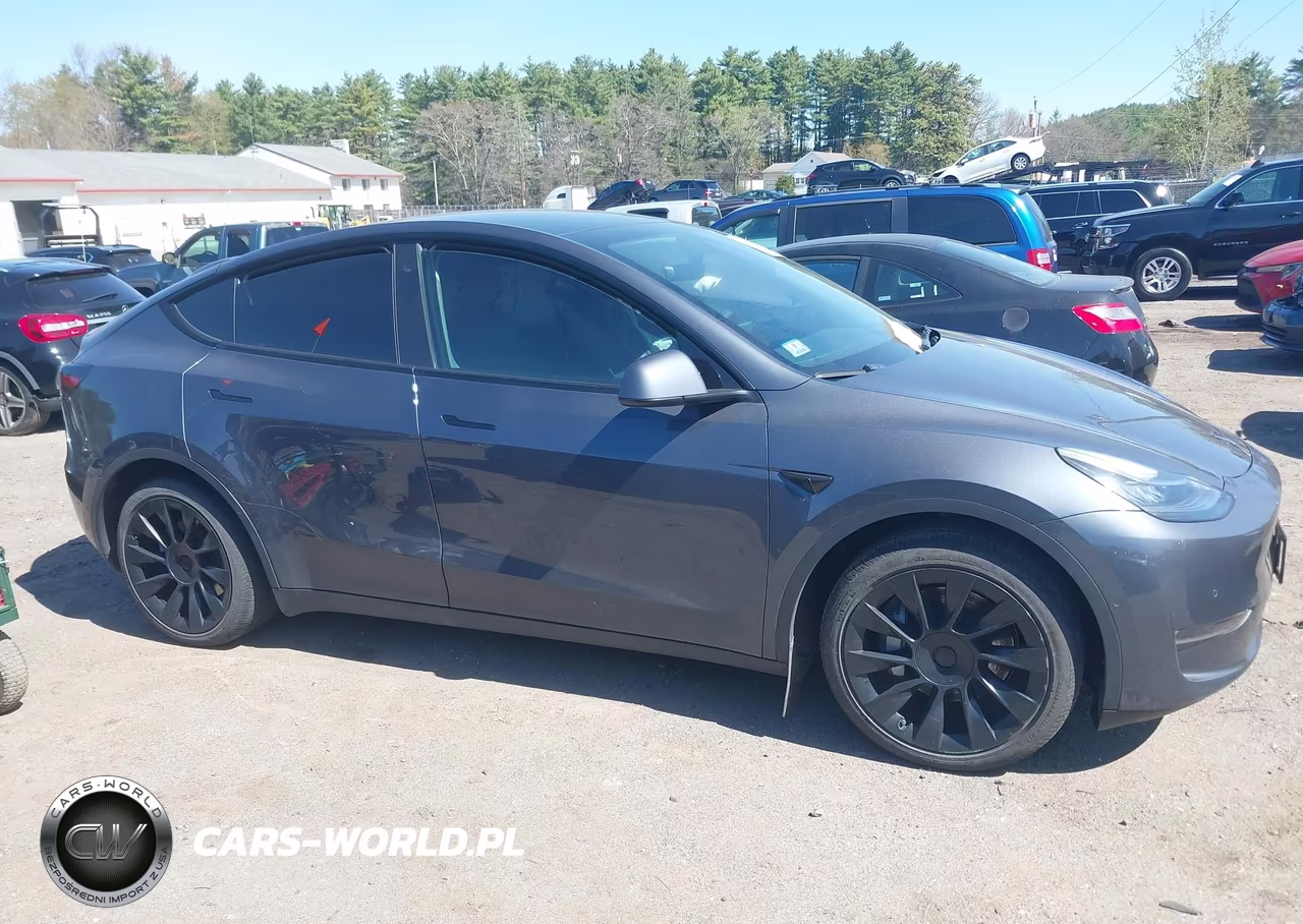 2022 Tesla Model Y Long Range Dual Motor All-Wheel Drive VIN:7SAYGDEE5NA009067 - 13