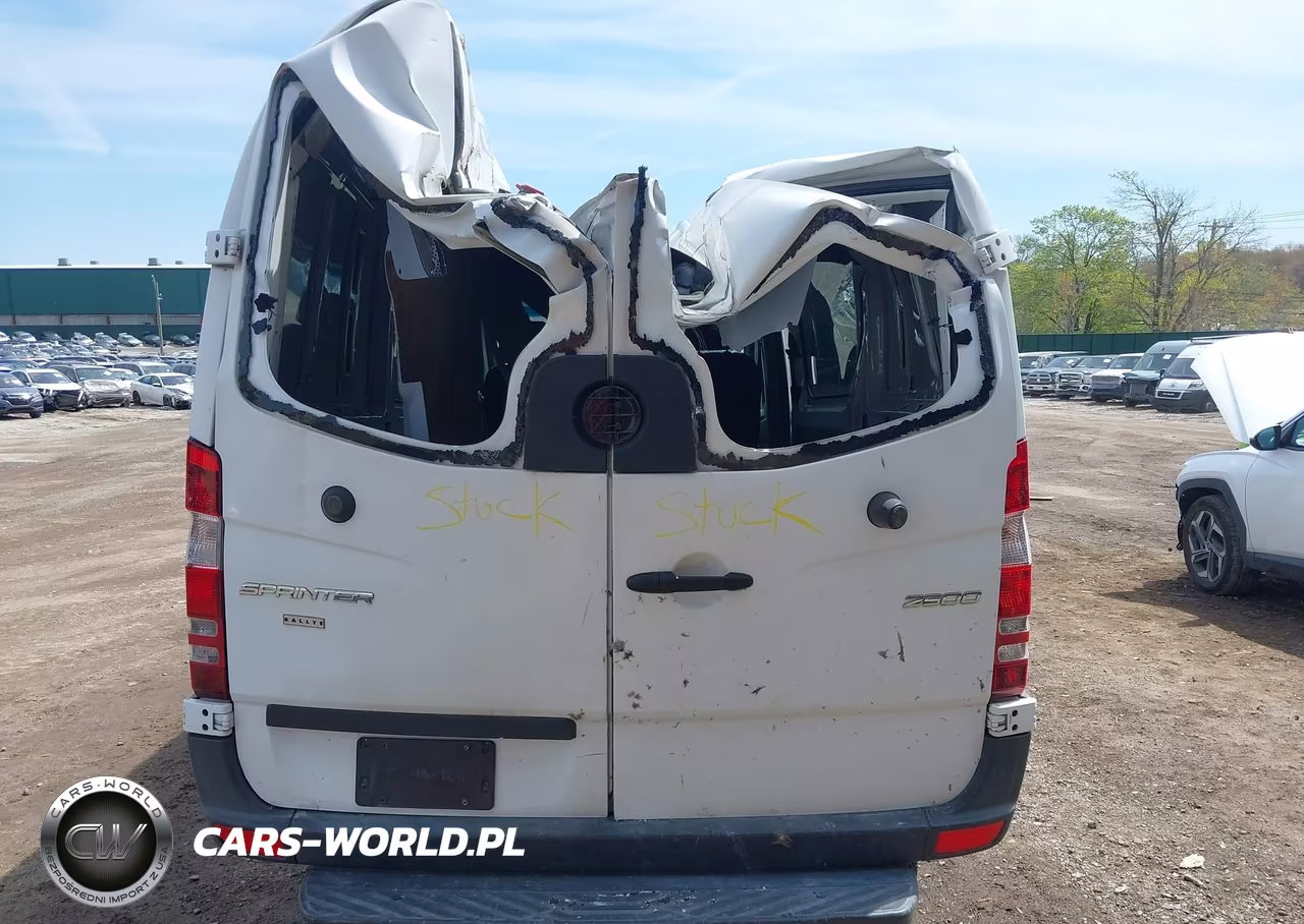 2017 Mercedes-Benz Sprinter 2500 Standard Roof V6 VIN:WD4PE7CD5HP525460 - 16