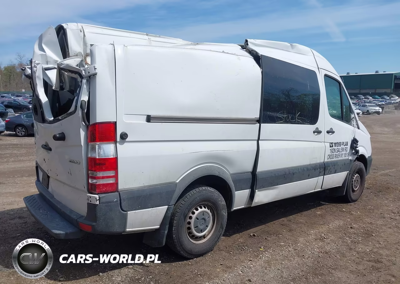 2017 Mercedes-Benz Sprinter 2500 Standard Roof V6 VIN:WD4PE7CD5HP525460 - 4