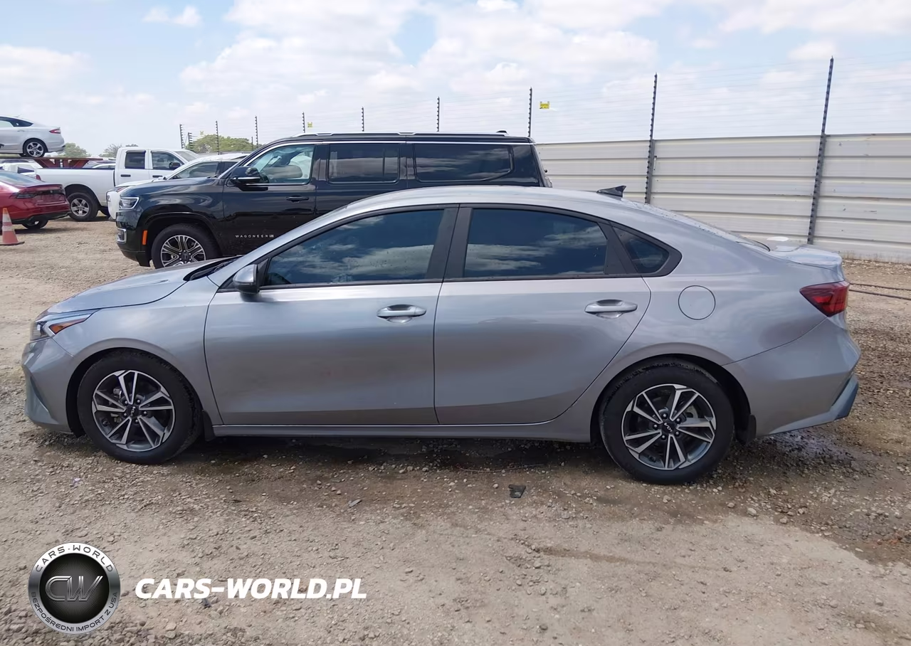2023 Kia Forte Lxs VIN:3KPF24ADXPE632129 - 14